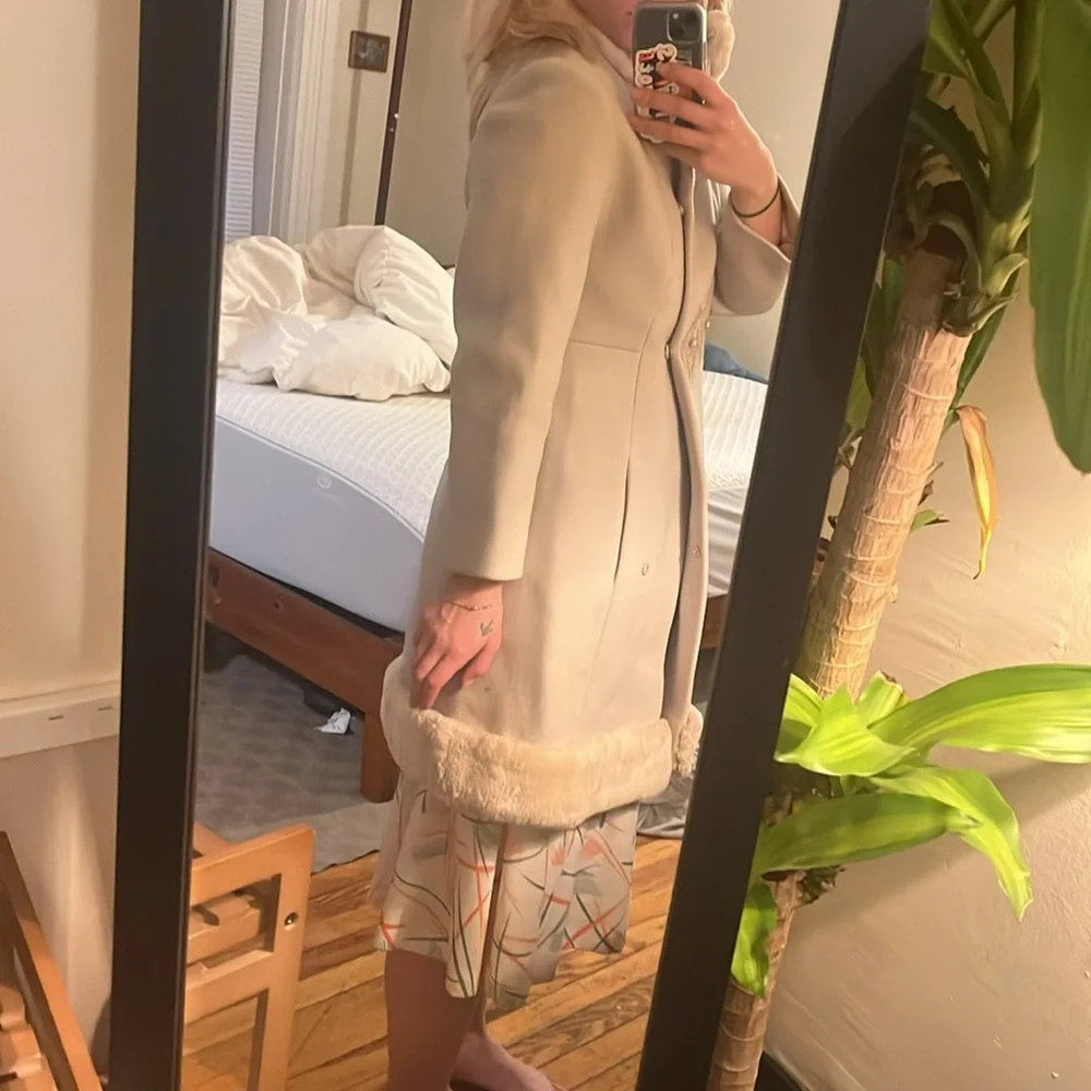 Vintage Fur Coat - Picture 6 of 7